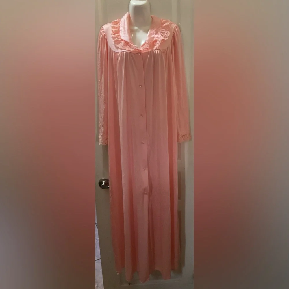 Vintage Robe - Picture 1 of 6